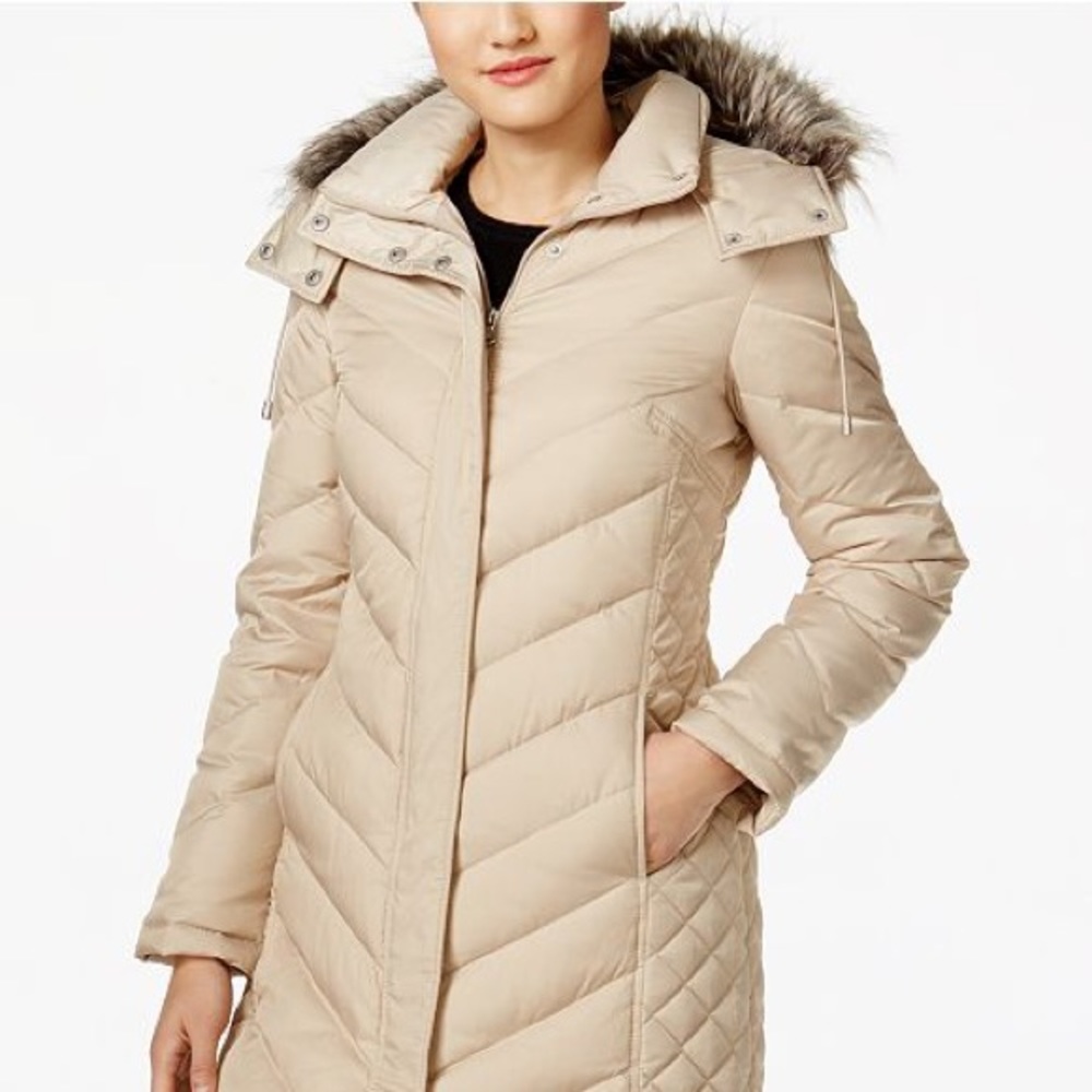 NWT Kenneth Cole Down Chevron Puffer Coat, size M